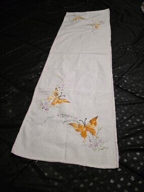 Vintage Embroidered BUTTERFLY & FLOWERS Dresser Scarf  12” x 39.5”